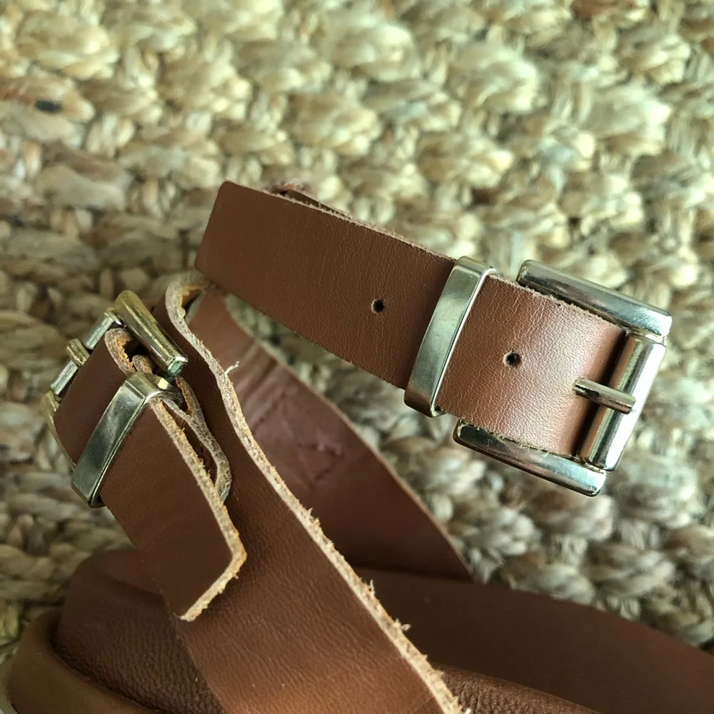 New: Alohas Buckle Up Leather Sandal in Tan. Size 41 - Picture 12 of 16